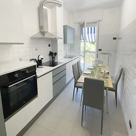 House Of Sun - At 400m, In Liguria Apartament *