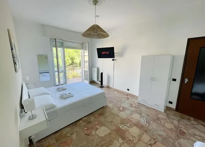 House Of Sun - At 400m, In Liguria 아파트 알벤가